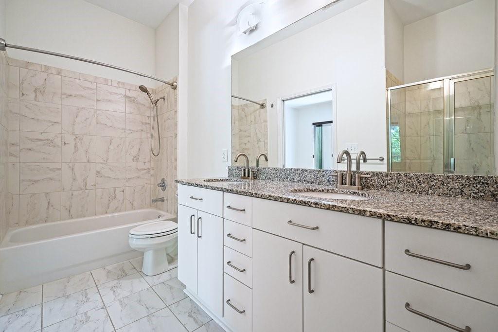 384 Ralph Mcgill Boulevard NE Unit 301