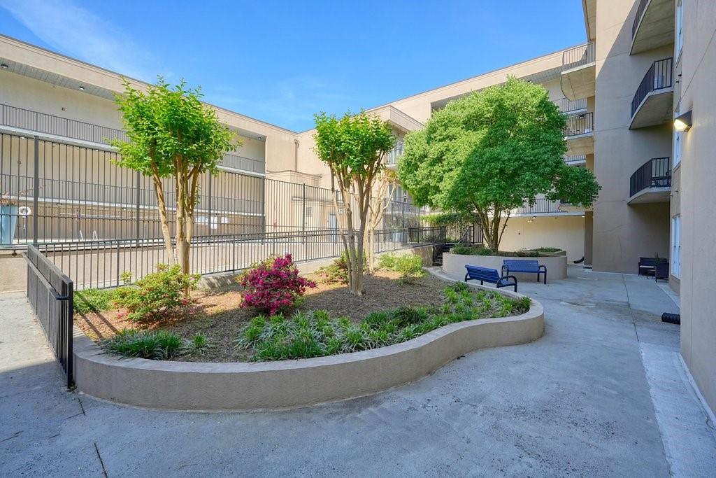 384 Ralph Mcgill Boulevard NE Unit 301