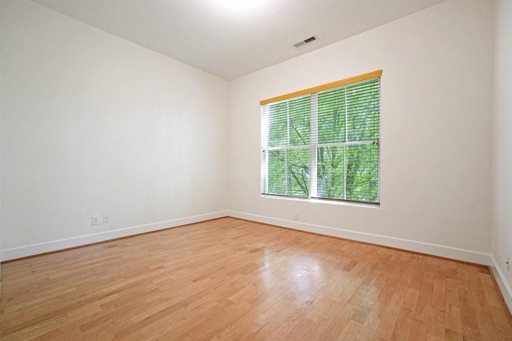 384 Ralph Mcgill Boulevard NE Unit 301