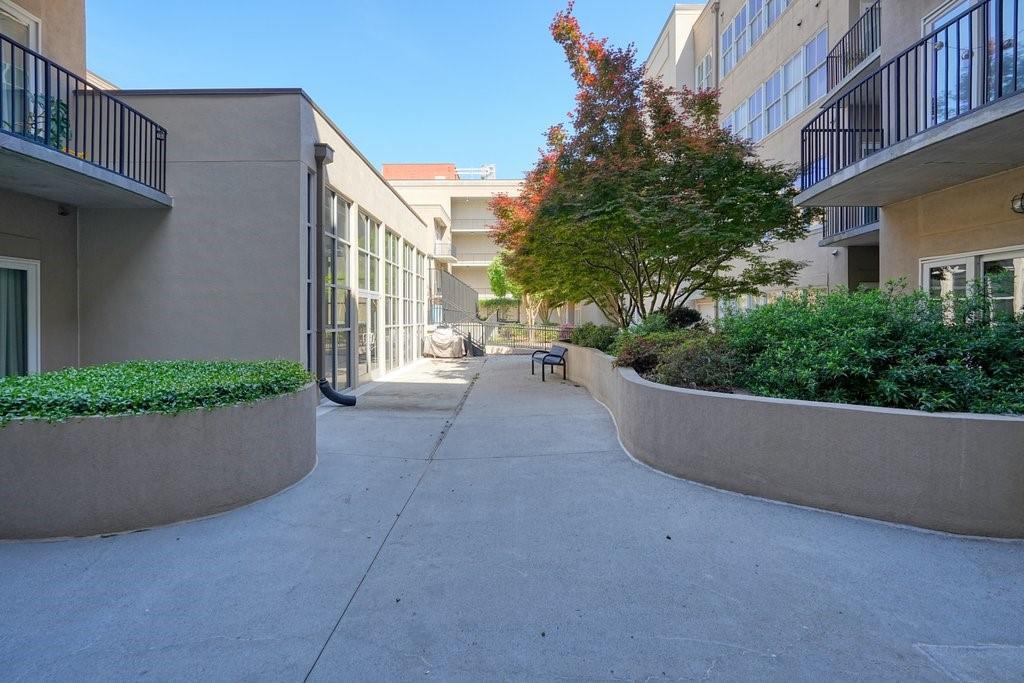 384 Ralph Mcgill Boulevard NE Unit 301