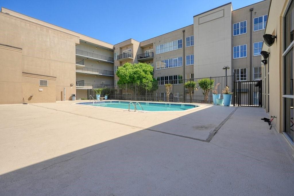 384 Ralph Mcgill Boulevard NE Unit 301