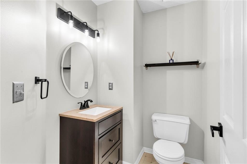 608 Adam Circle