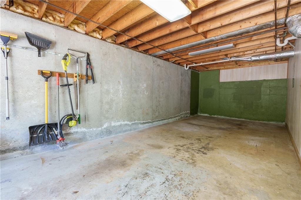 608 Adam Circle