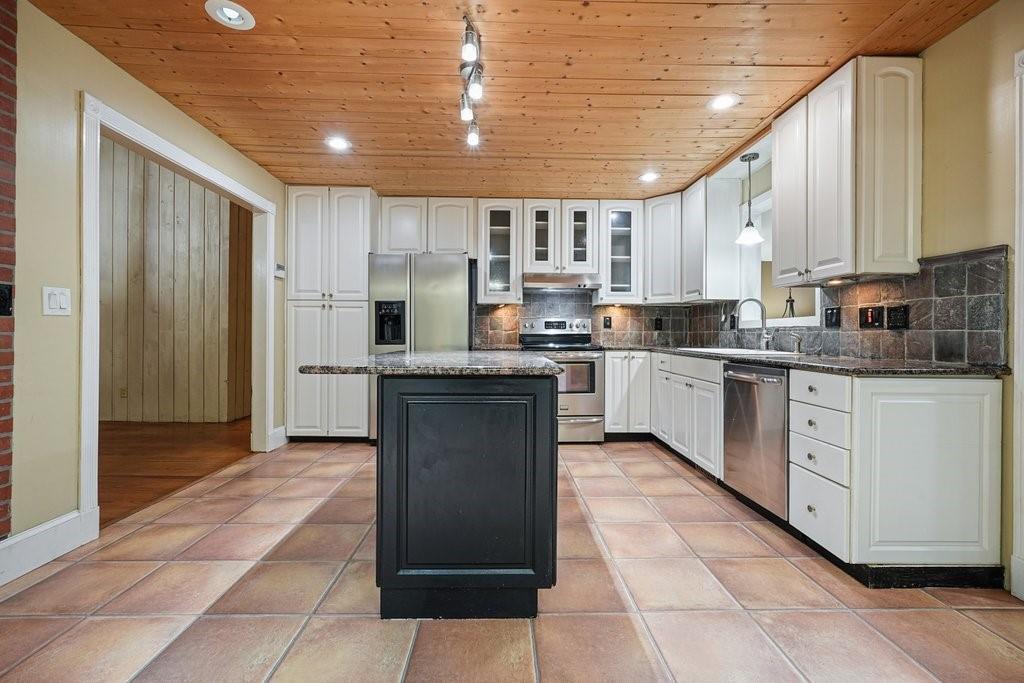 3620 Brookhill Circle