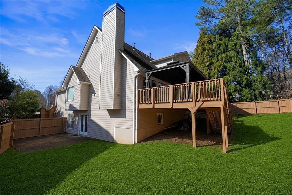 2102 Kendall Close NW