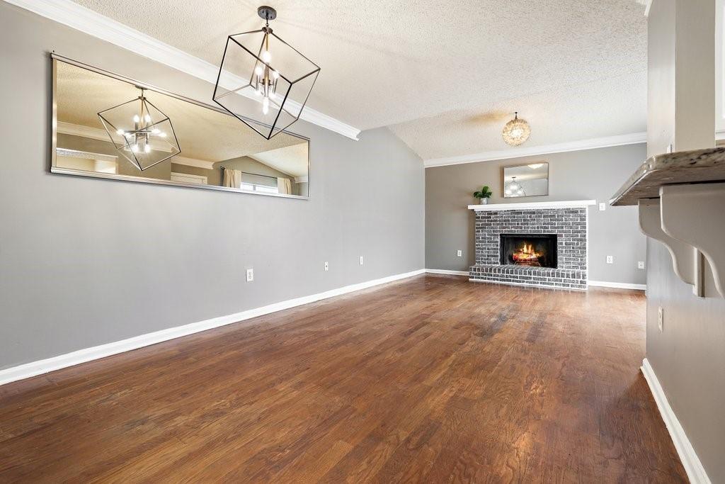 551 Summit Lane SW
