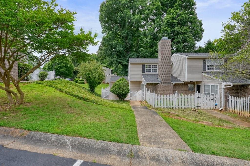 551 Summit Lane SW