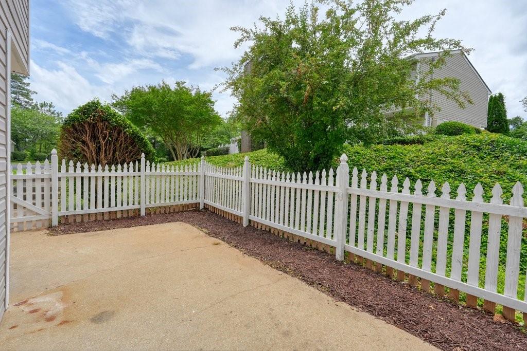 551 Summit Lane SW