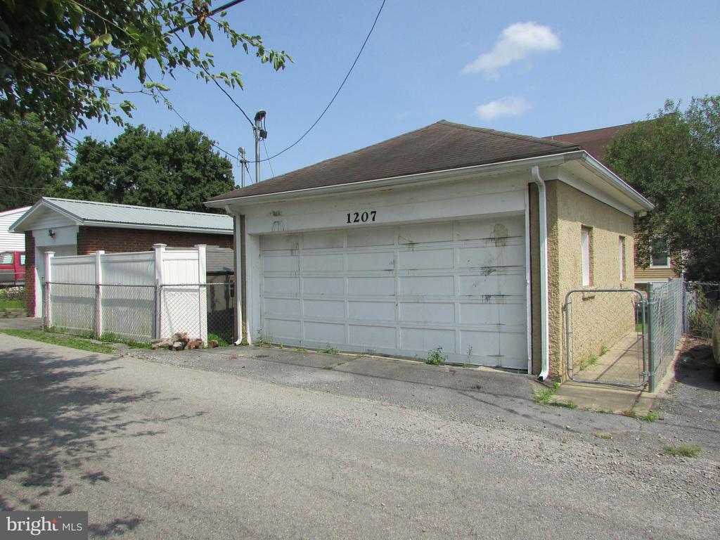 1207 LOGAN AVENUE