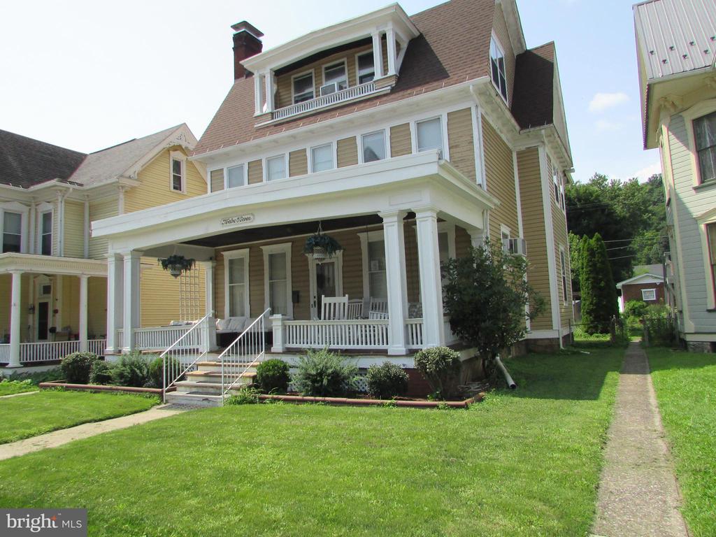 1207 LOGAN AVENUE