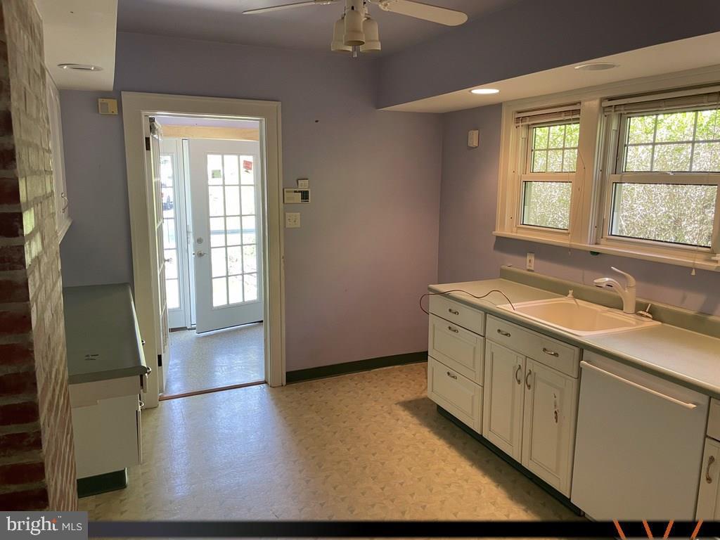 200 HOUSERVILLE ROAD