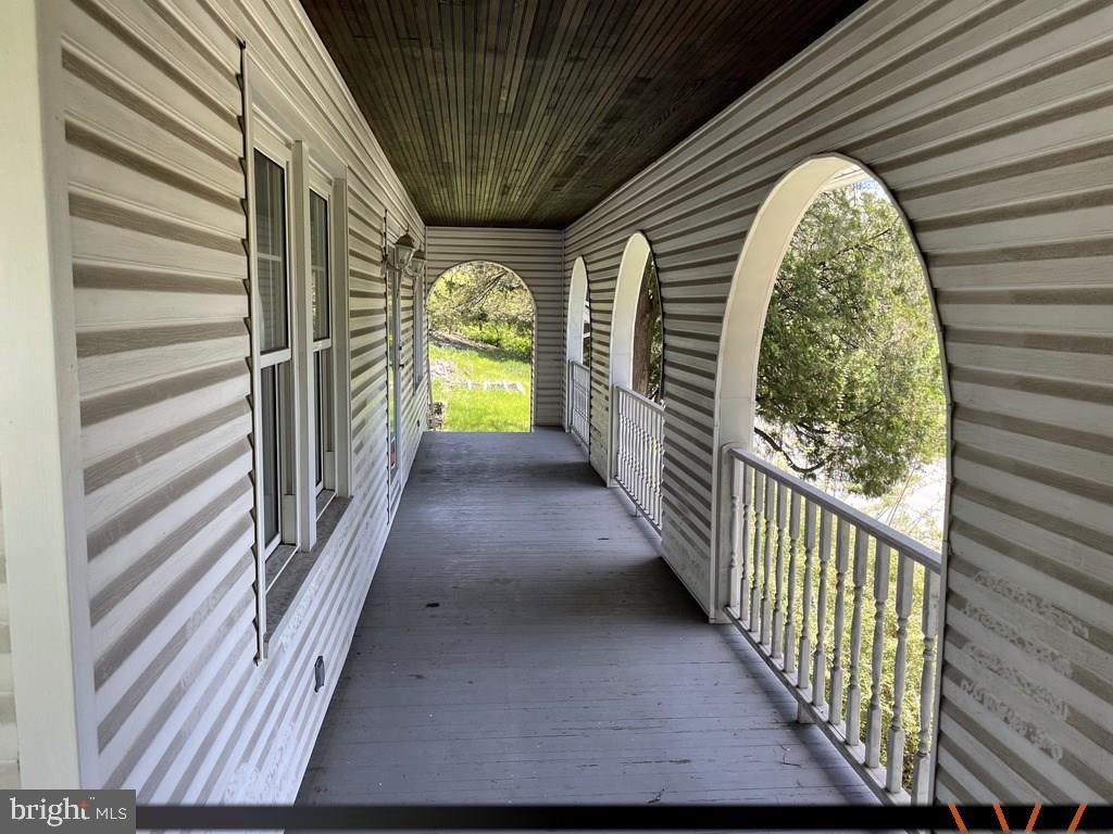 200 HOUSERVILLE ROAD