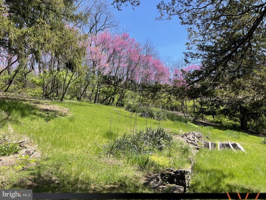 200 HOUSERVILLE ROAD