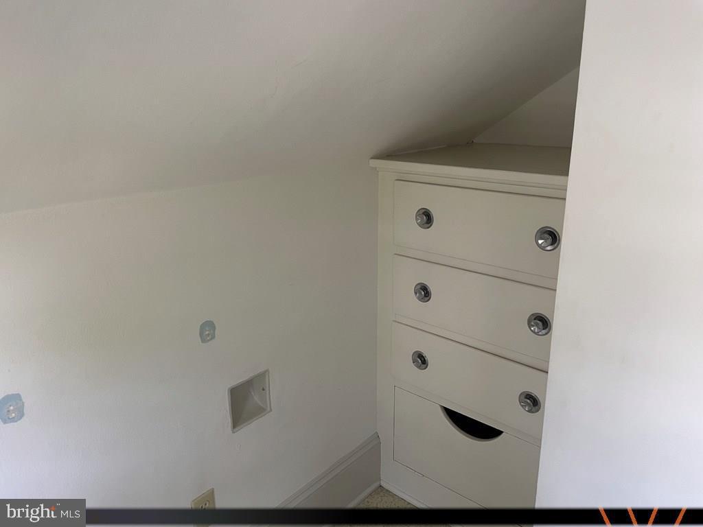 200 HOUSERVILLE ROAD