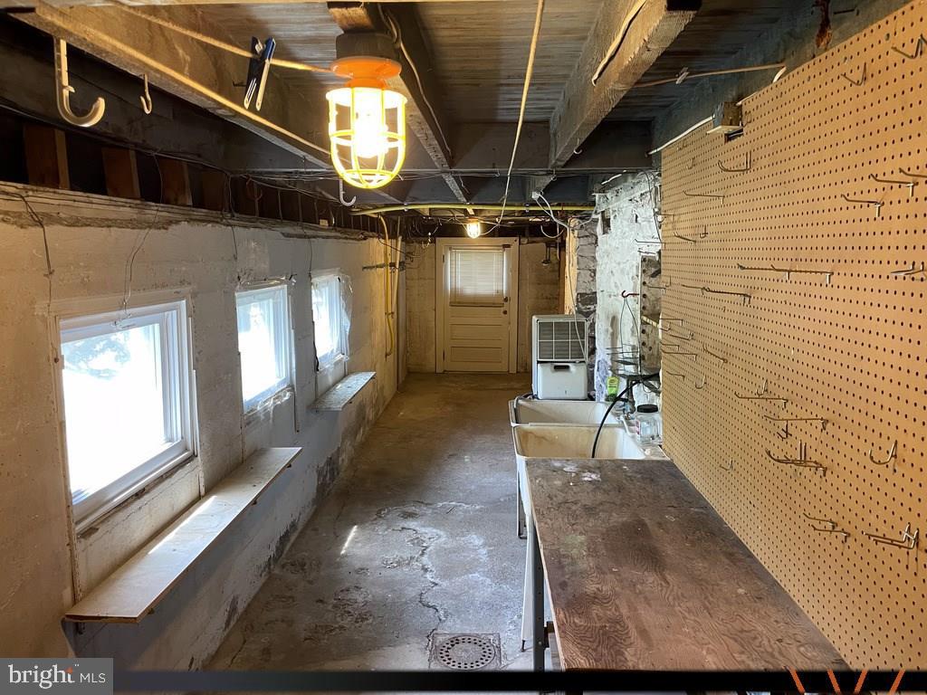 200 HOUSERVILLE ROAD