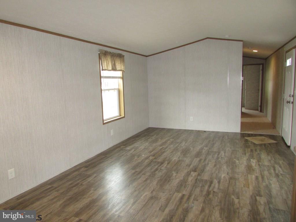 382 HAWK LANE