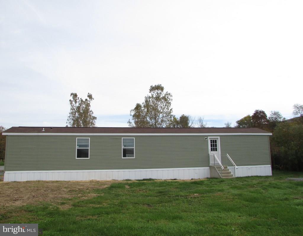 382 HAWK LANE