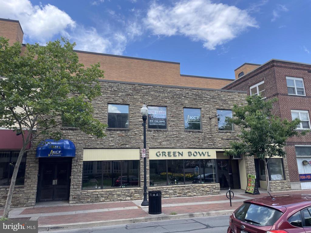 141 W BEAVER AVENUE