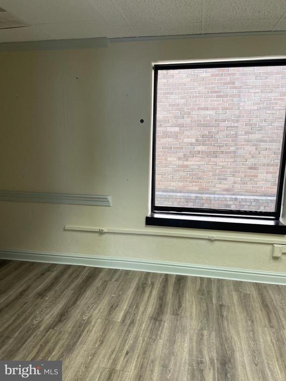 141 W BEAVER AVENUE