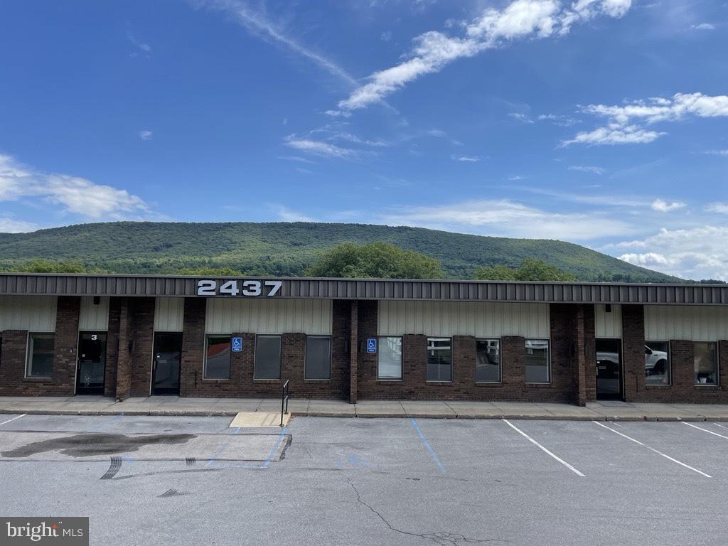 2437 COMMERCIAL BOULEVARD 2