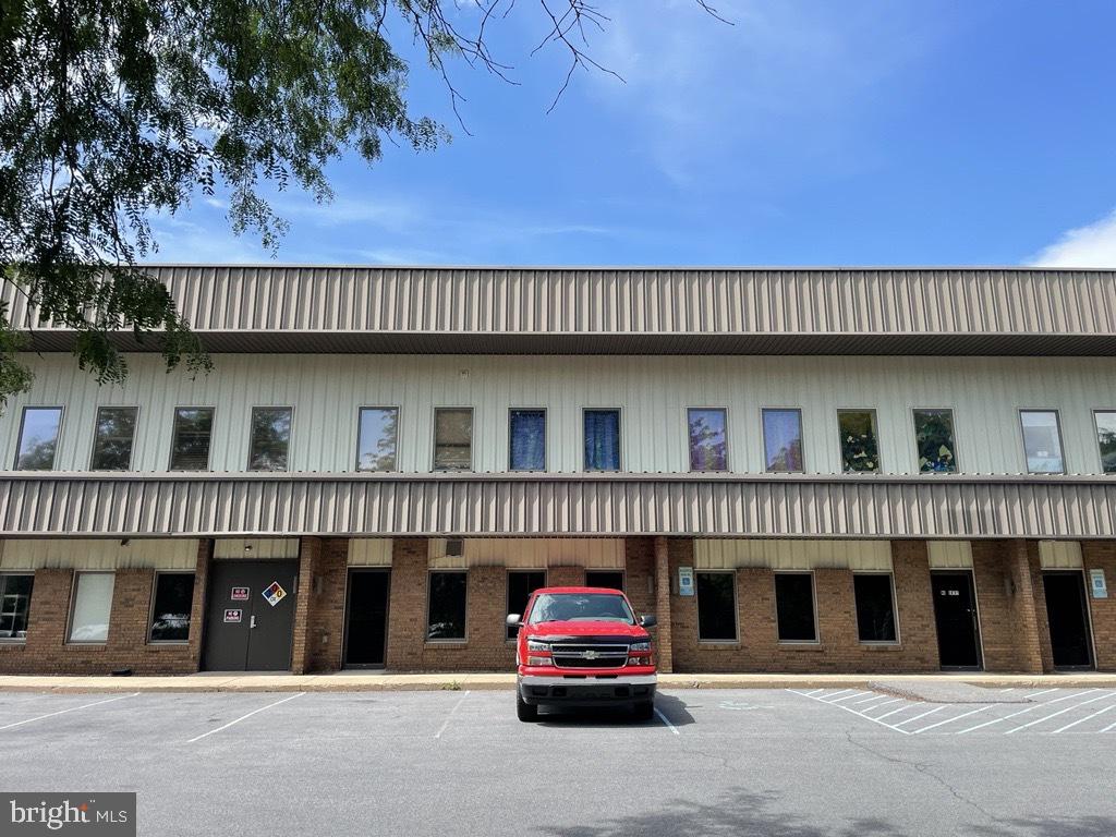 2437 COMMERCIAL BOULEVARD 2