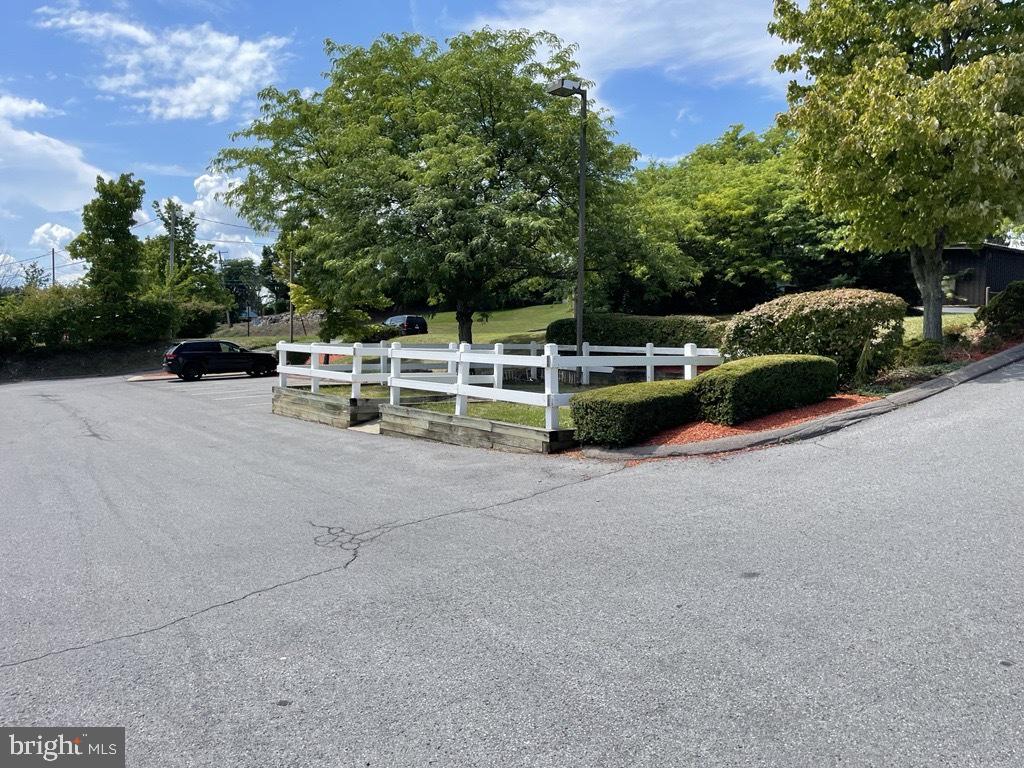 2437 COMMERCIAL BOULEVARD 2