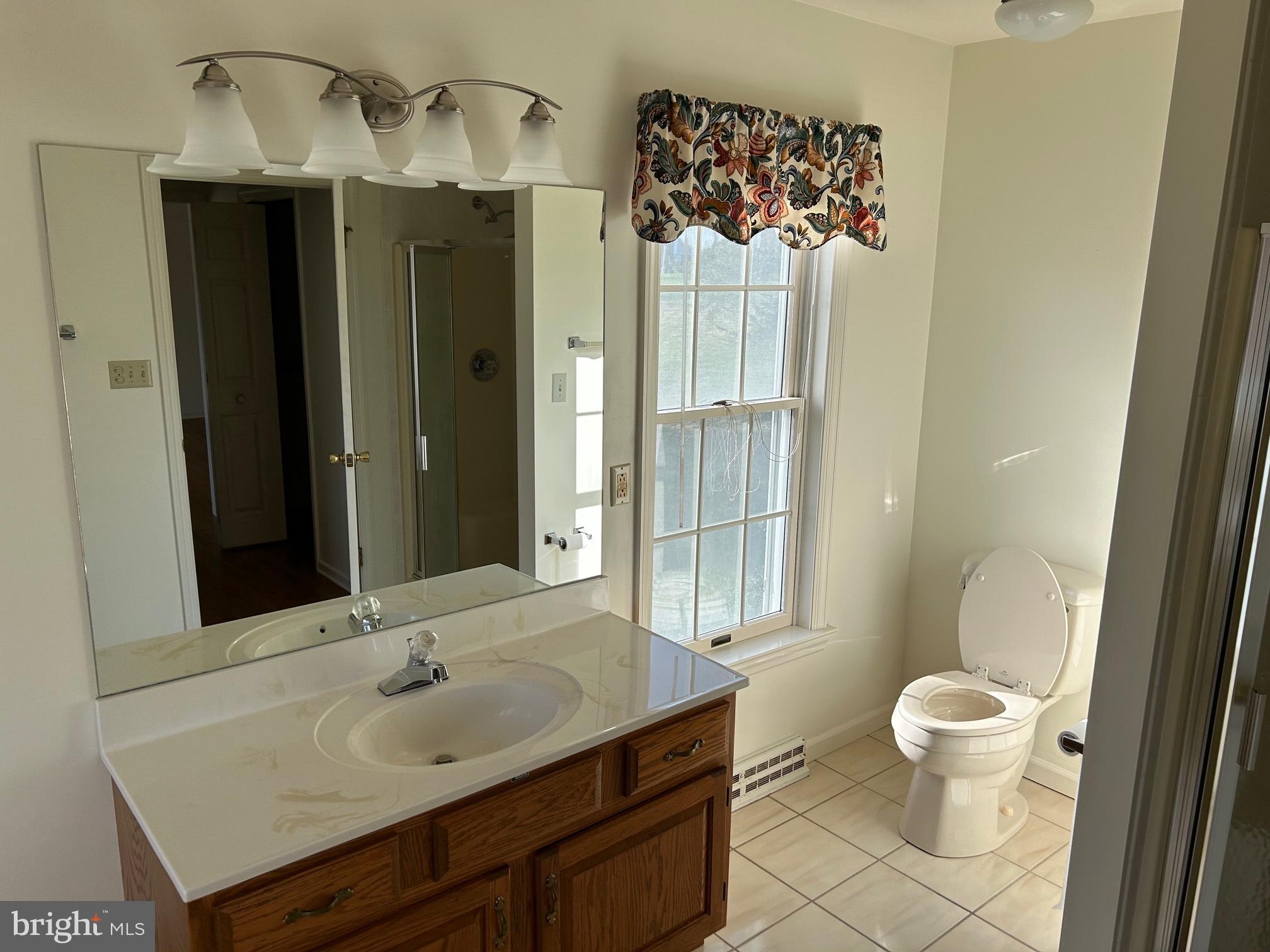 203 E WILLOWOOD COURT