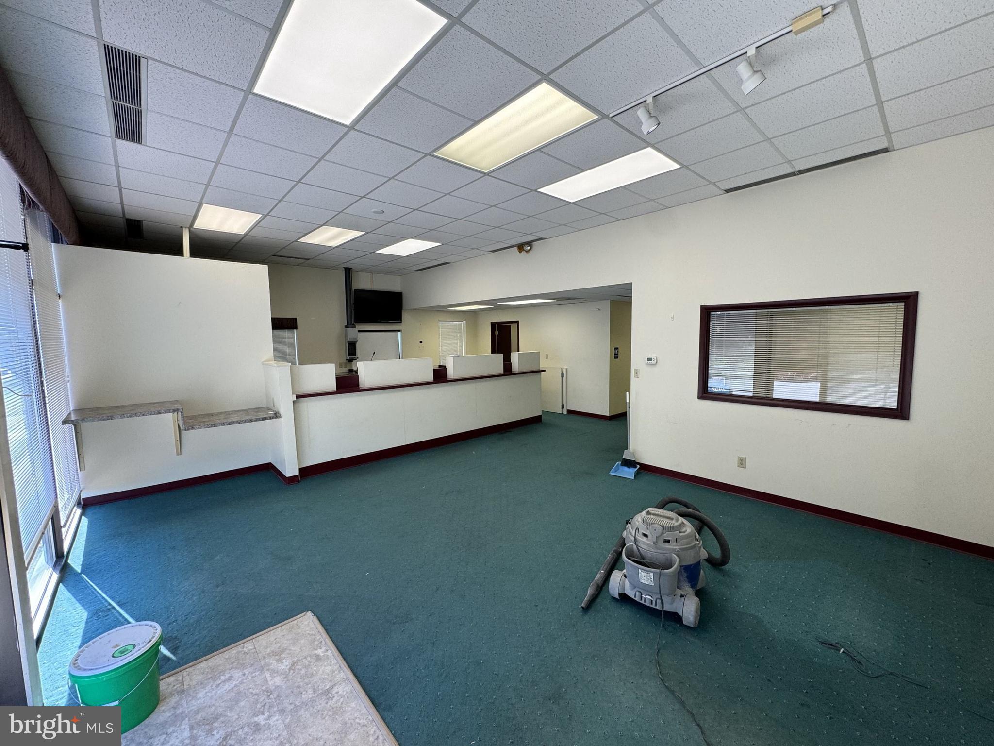 2601 E COLLEGE AVENUE