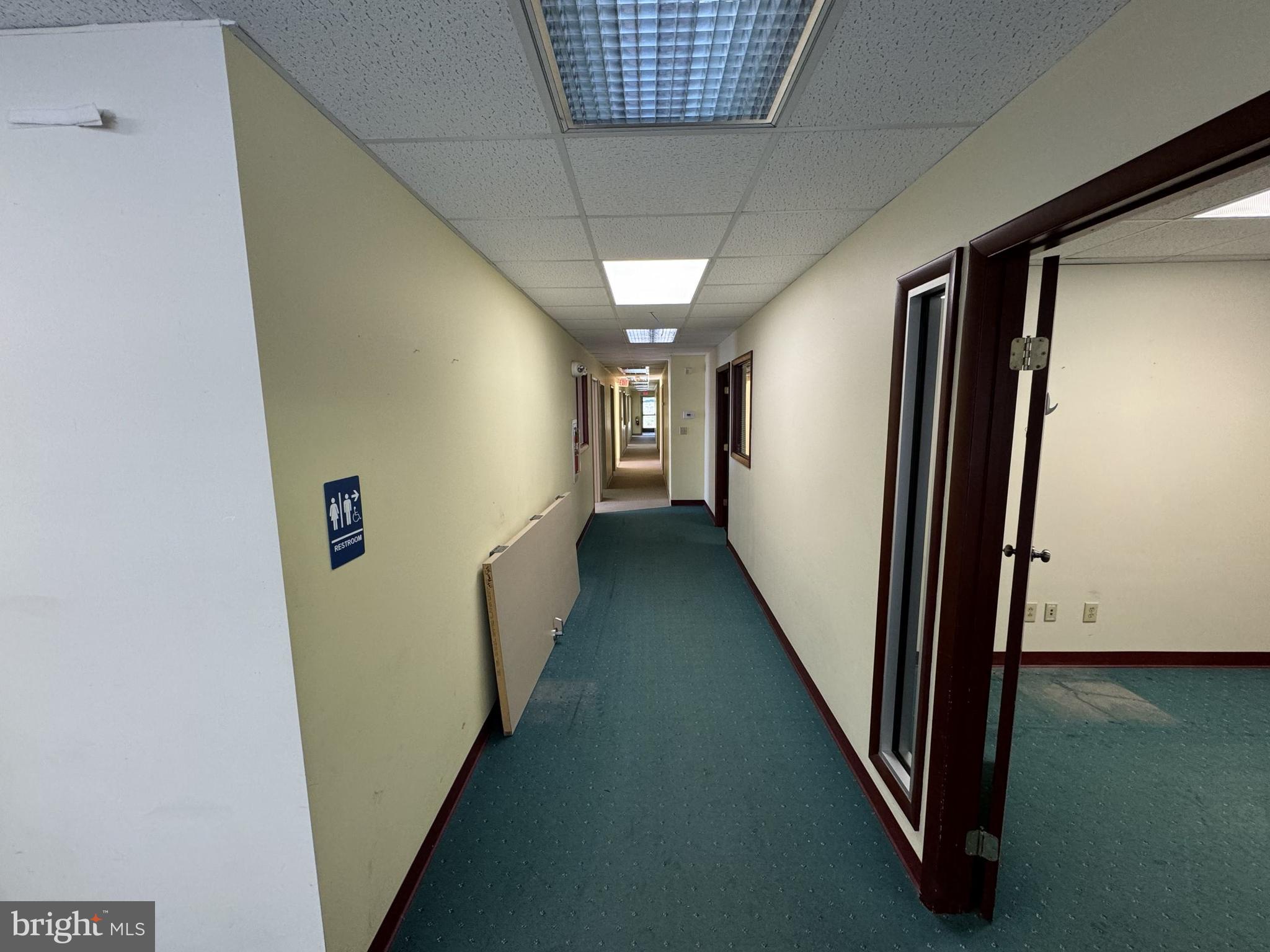 2601 E COLLEGE AVENUE