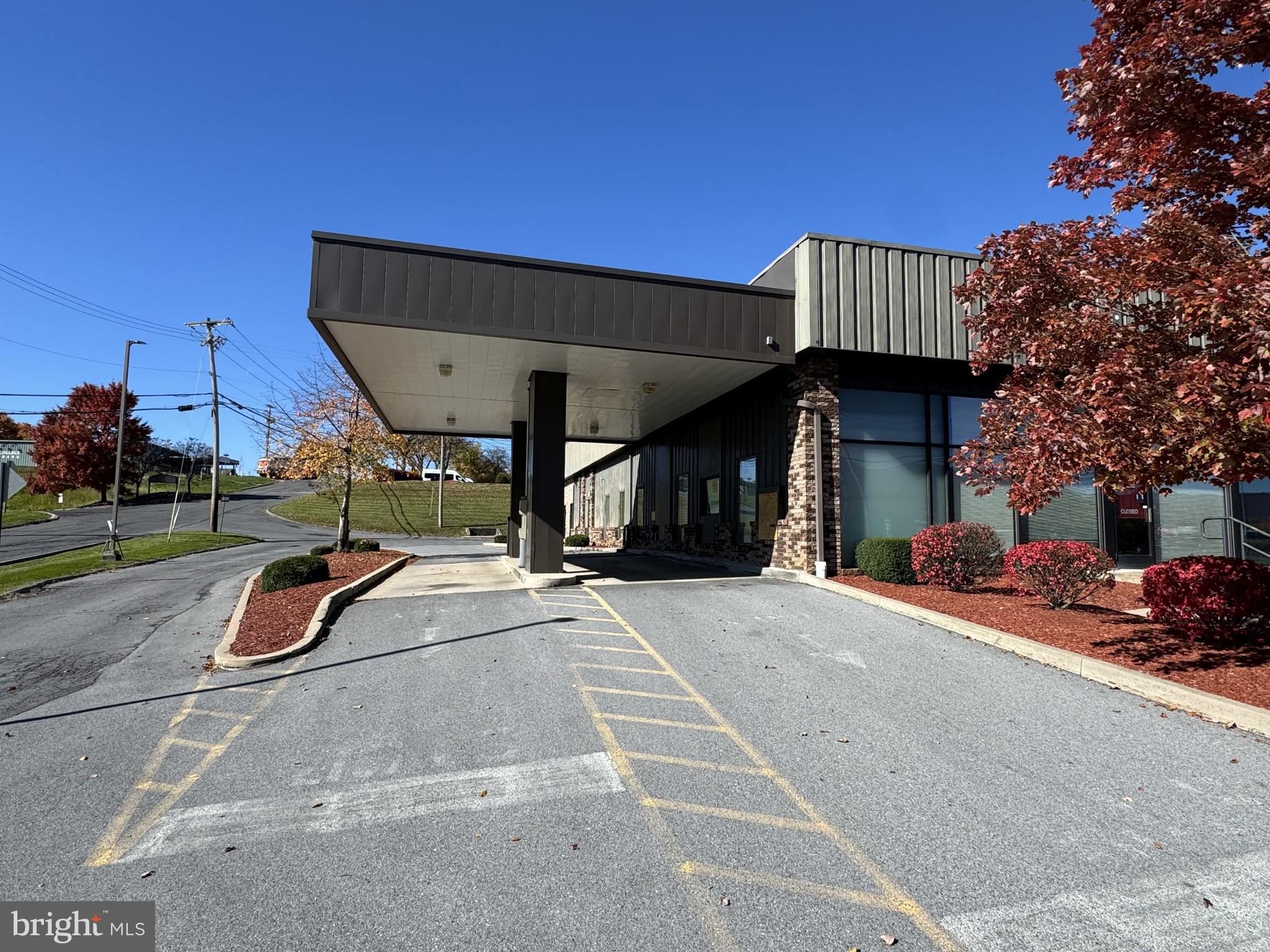 2601 E COLLEGE AVENUE