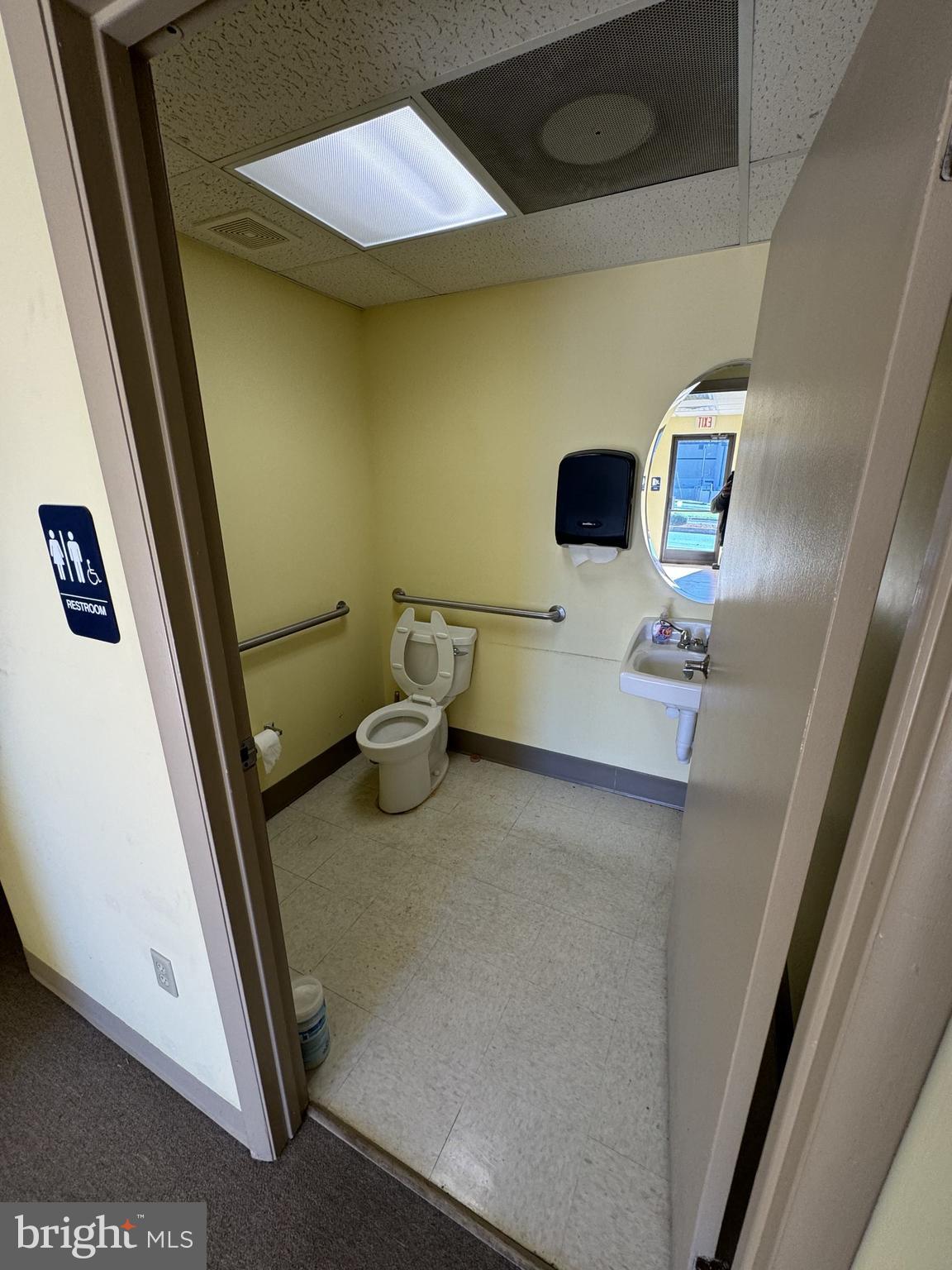 2601 E COLLEGE AVENUE