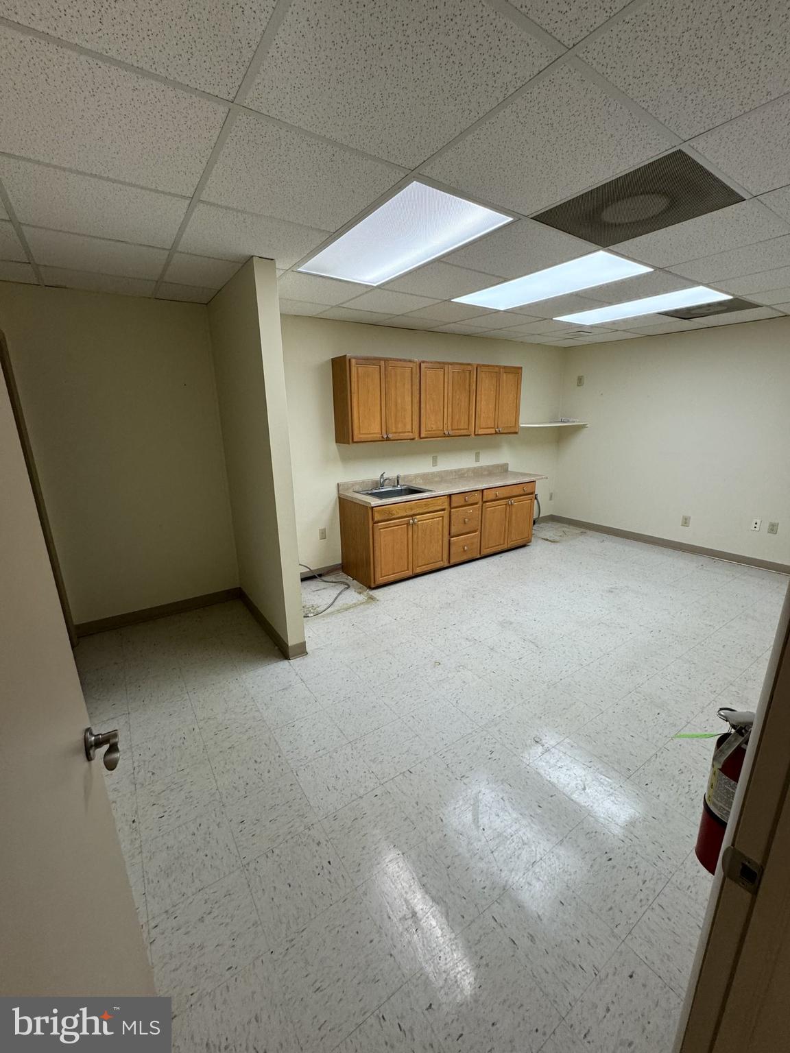 2601 E COLLEGE AVENUE