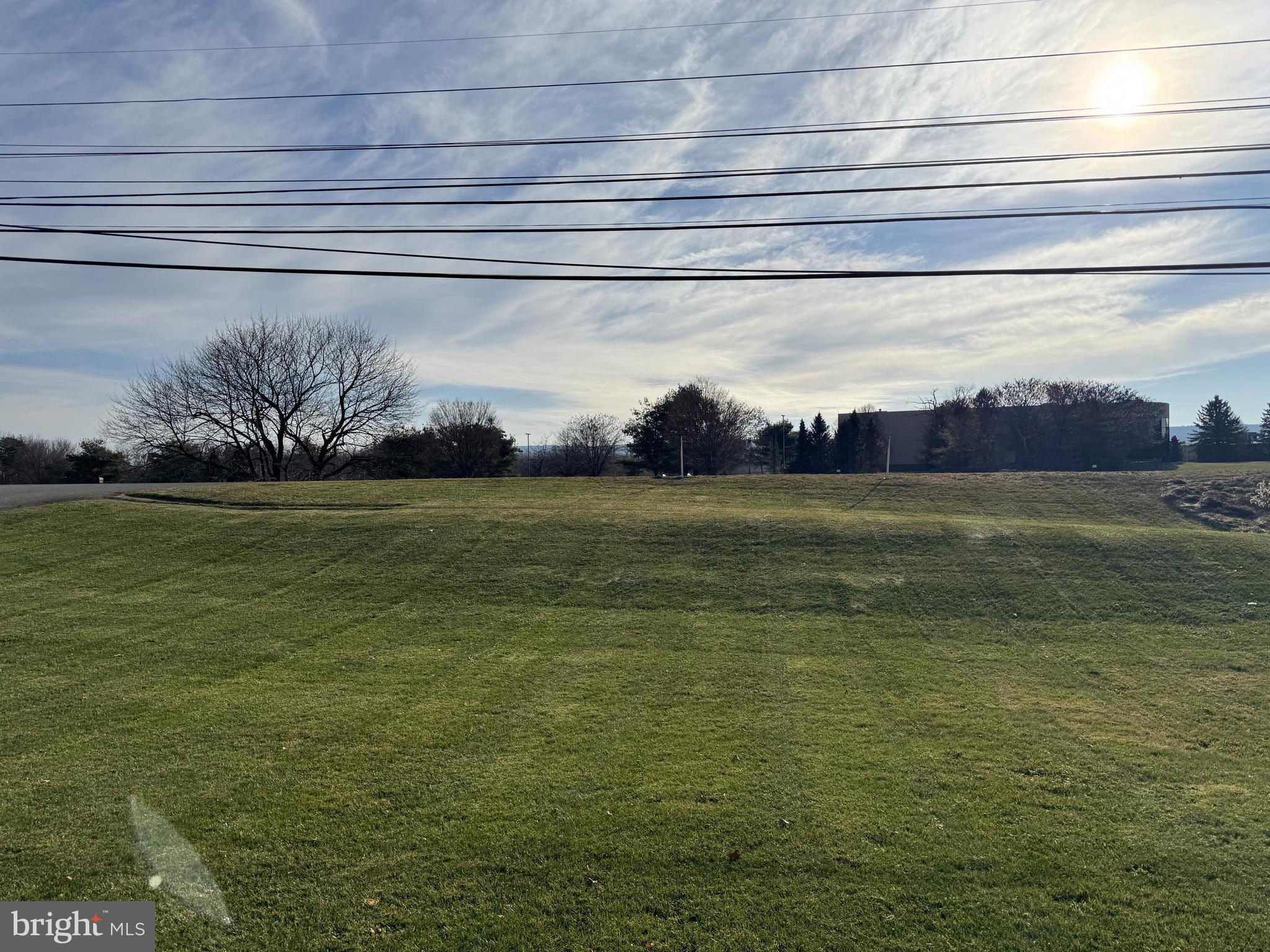 1831 W COLLEGE AVENUE