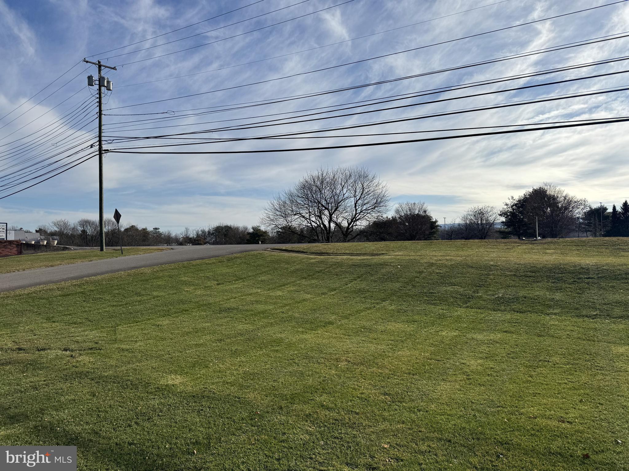 1831 W COLLEGE AVENUE