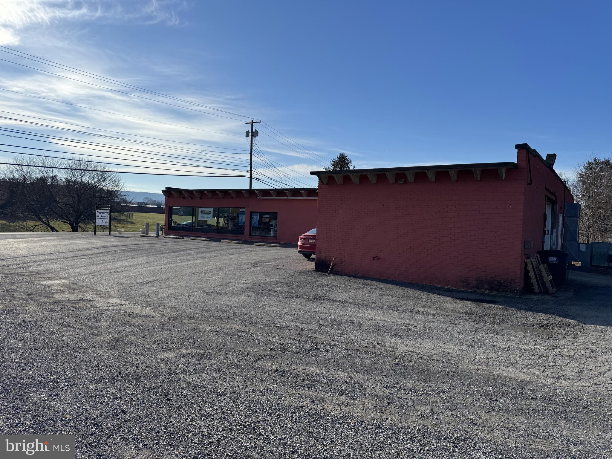 1821 W COLLEGE AVENUE