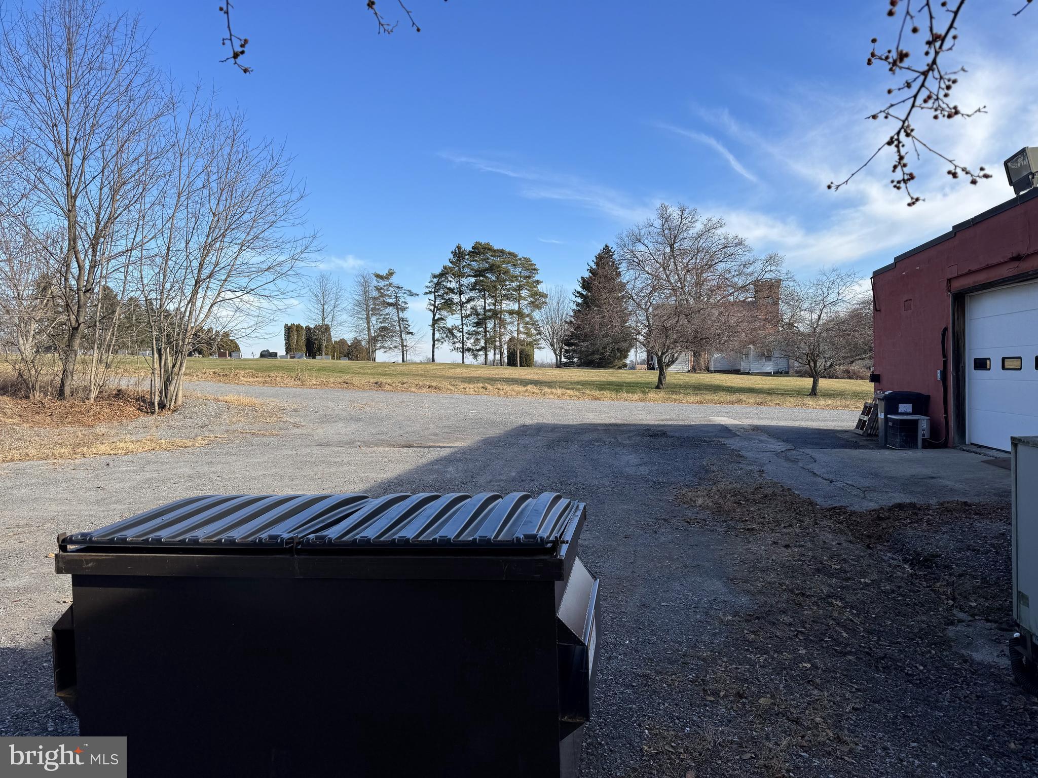 1821 W COLLEGE AVENUE