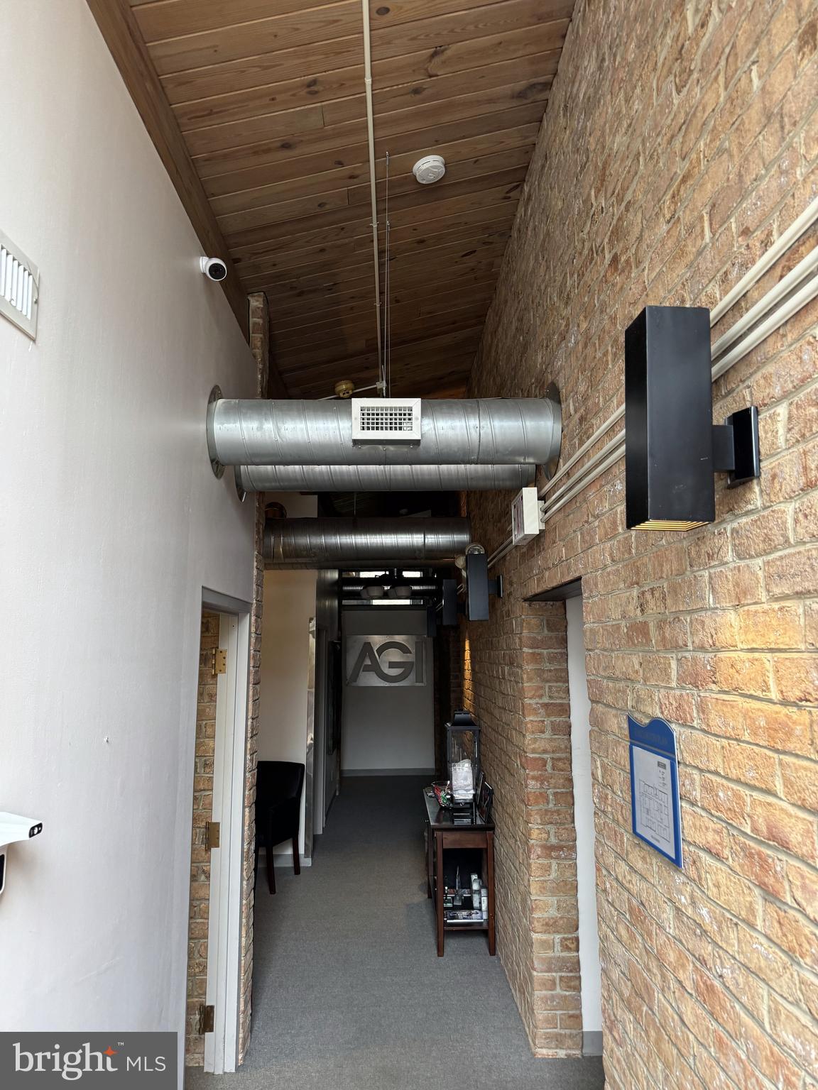 911 UNIVERSITY DRIVE