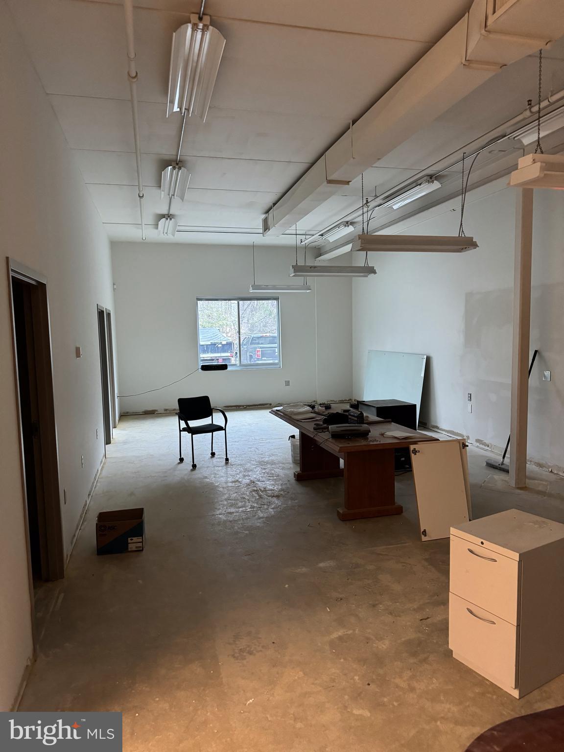 911 UNIVERSITY DRIVE