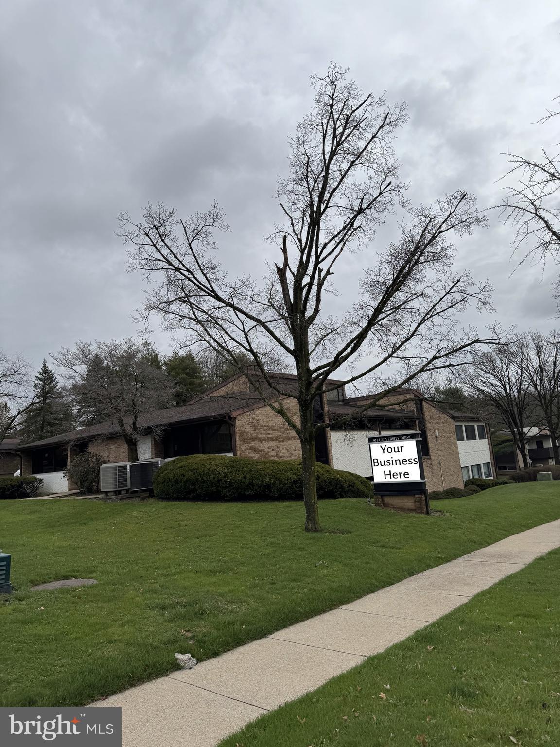 911 UNIVERSITY DRIVE