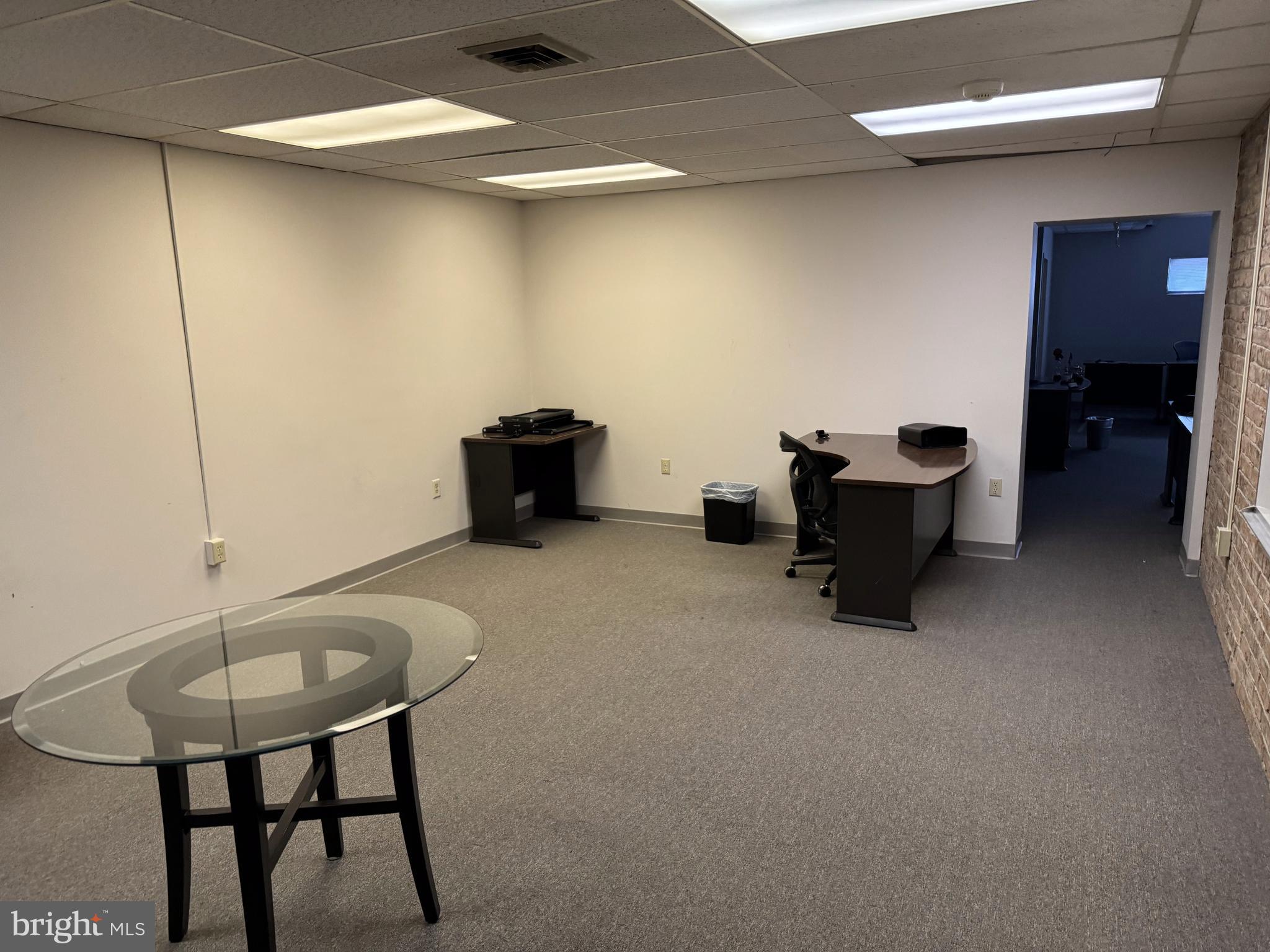 911 UNIVERSITY DRIVE