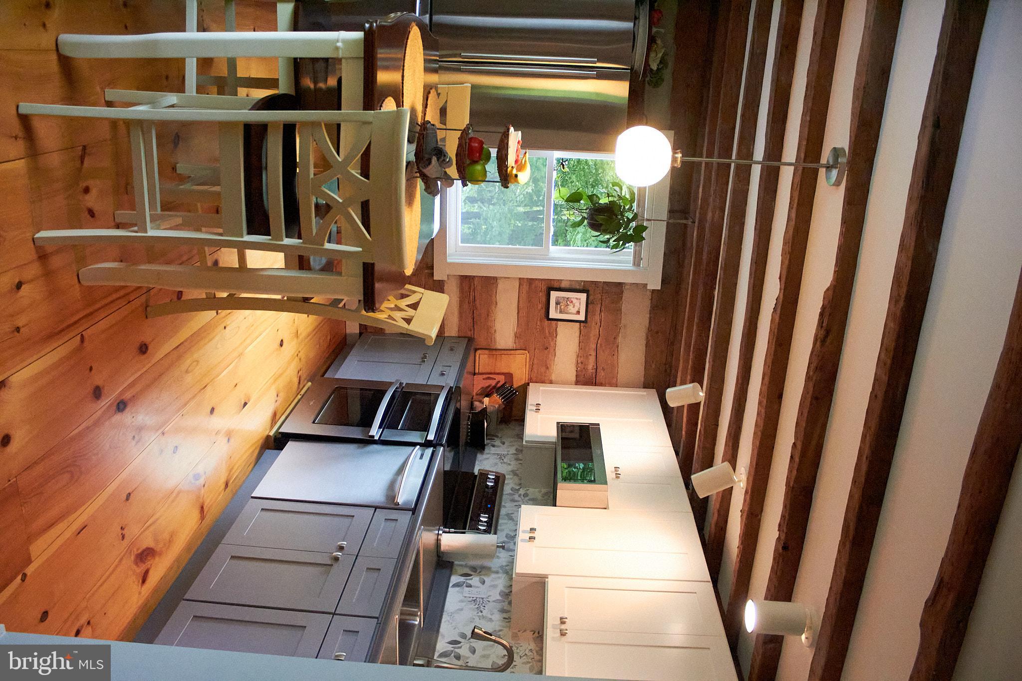 647 E CHESTNUT STREET