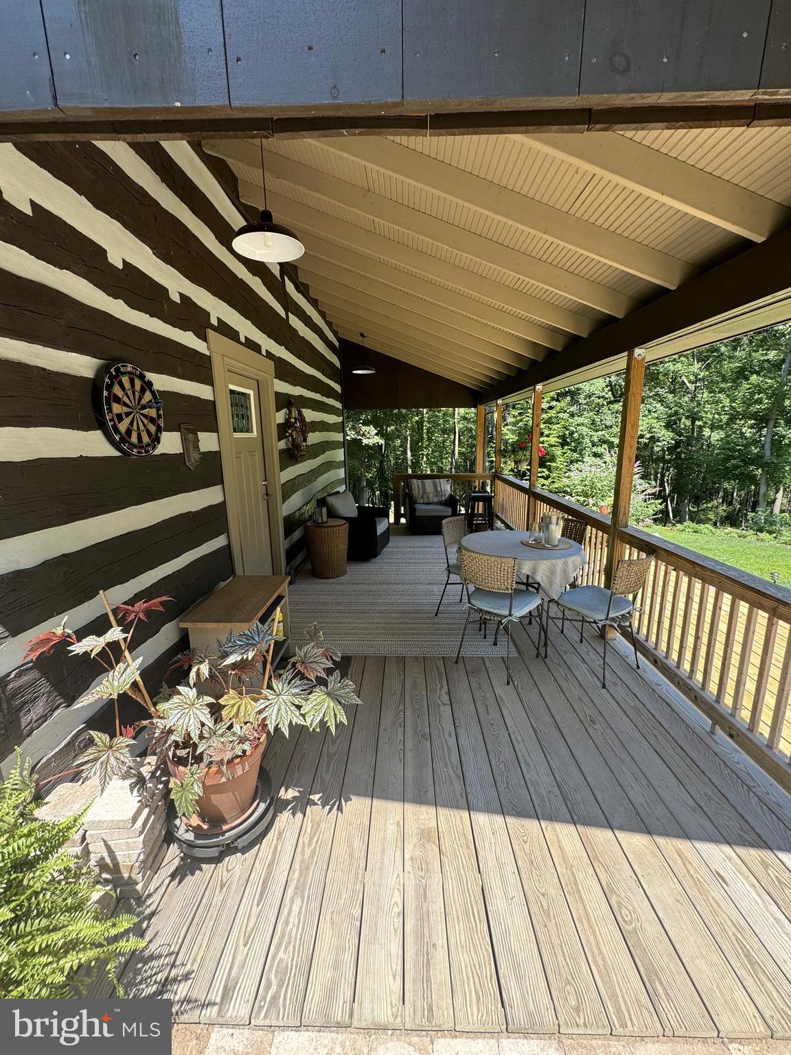 647 E CHESTNUT STREET