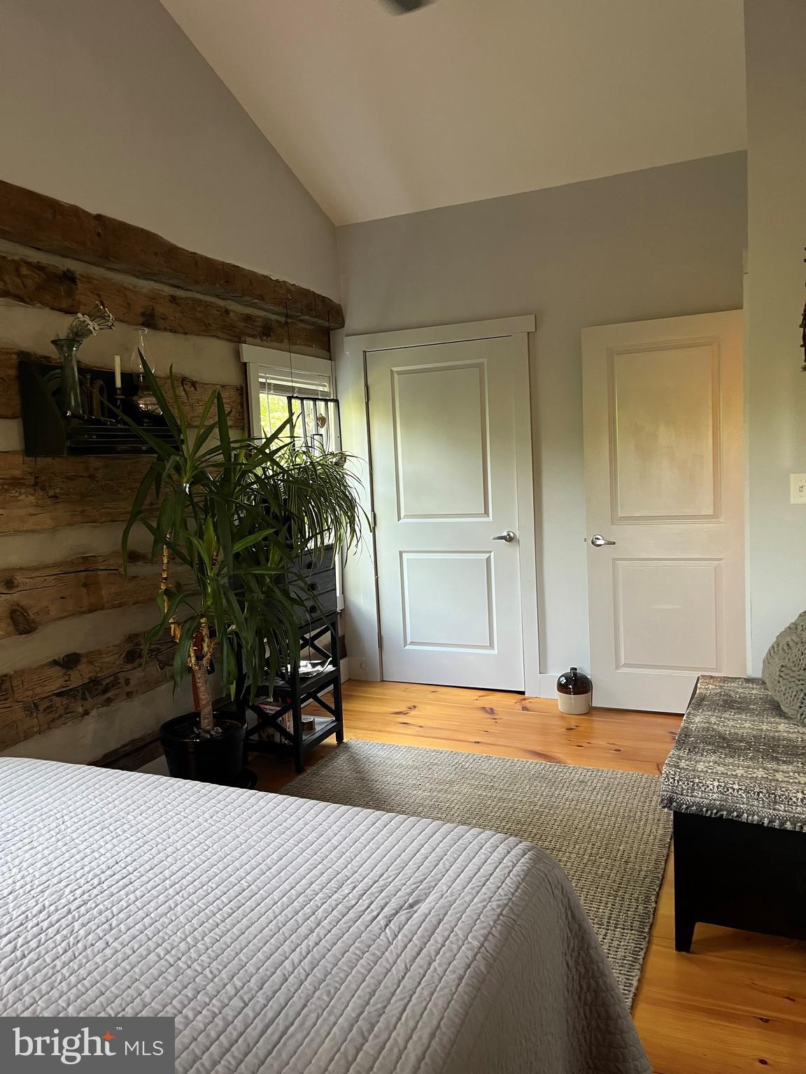 647 E CHESTNUT STREET