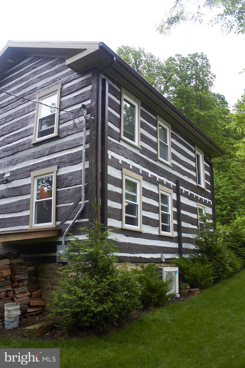 647 E CHESTNUT STREET