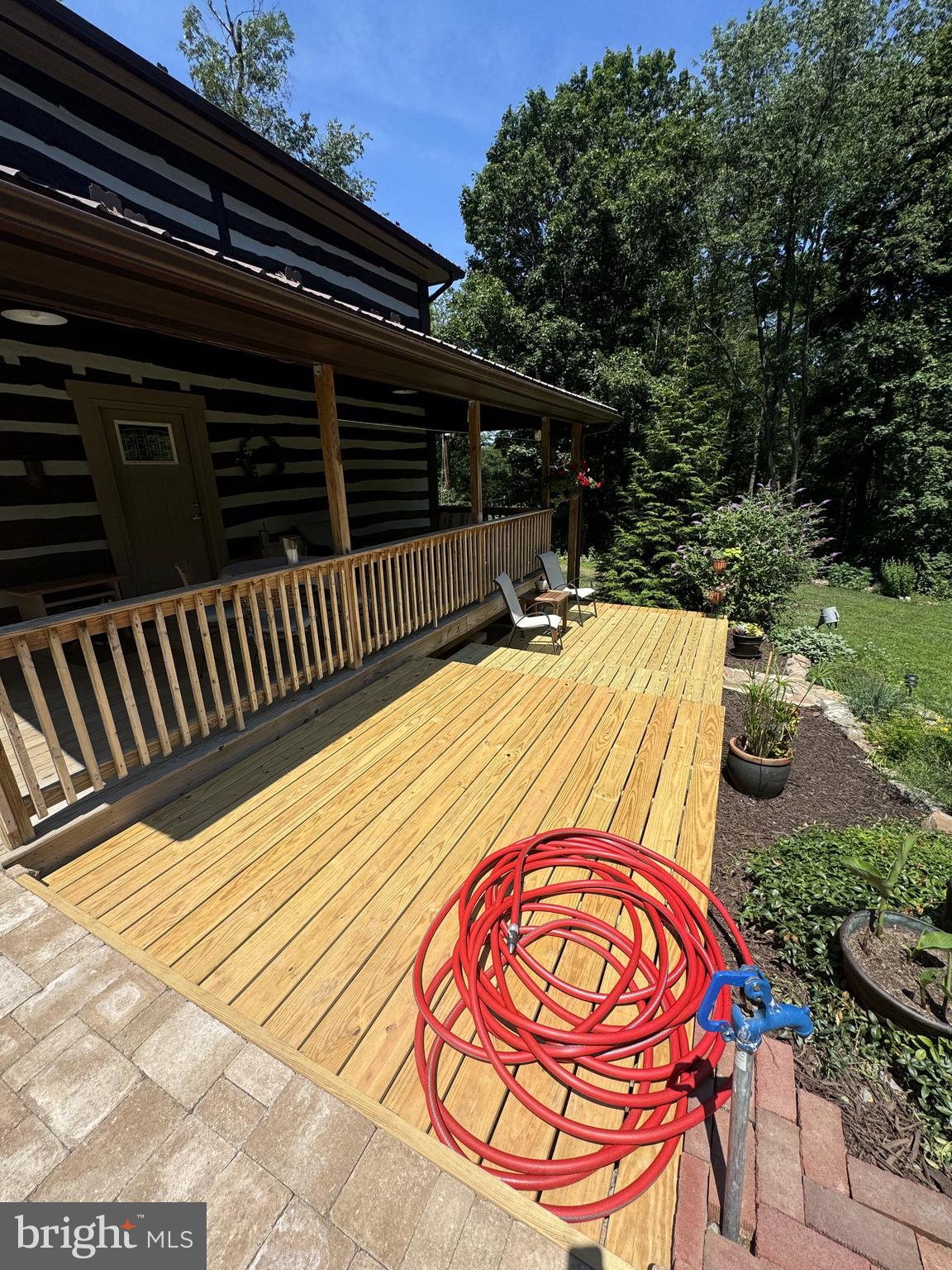 647 E CHESTNUT STREET