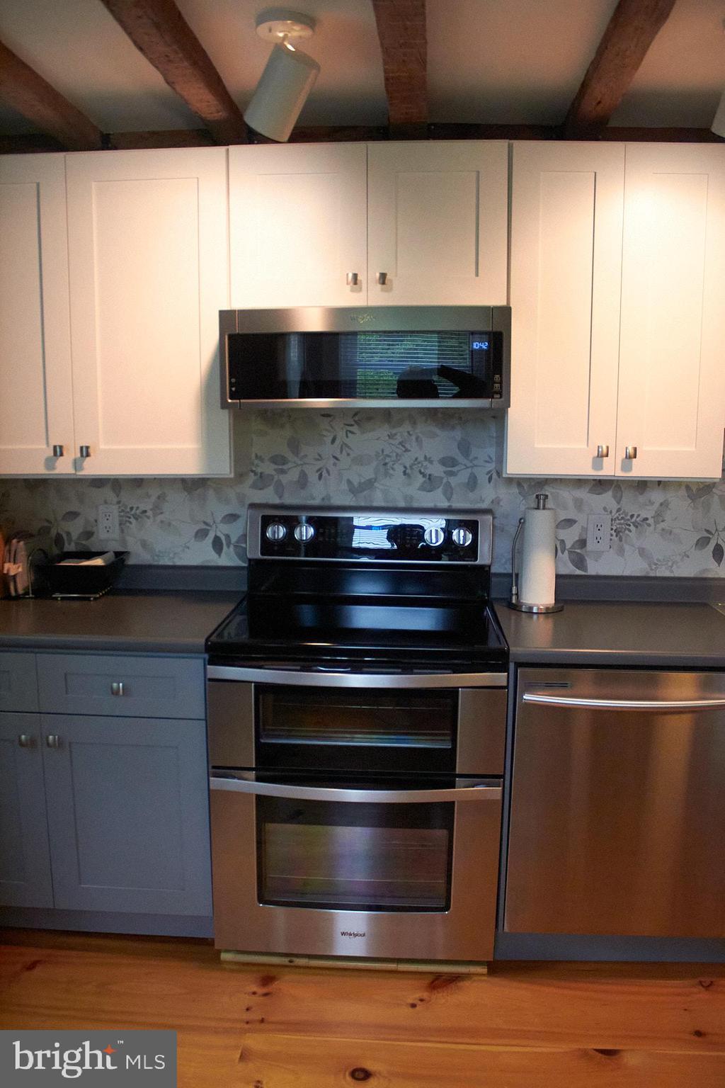 647 E CHESTNUT STREET