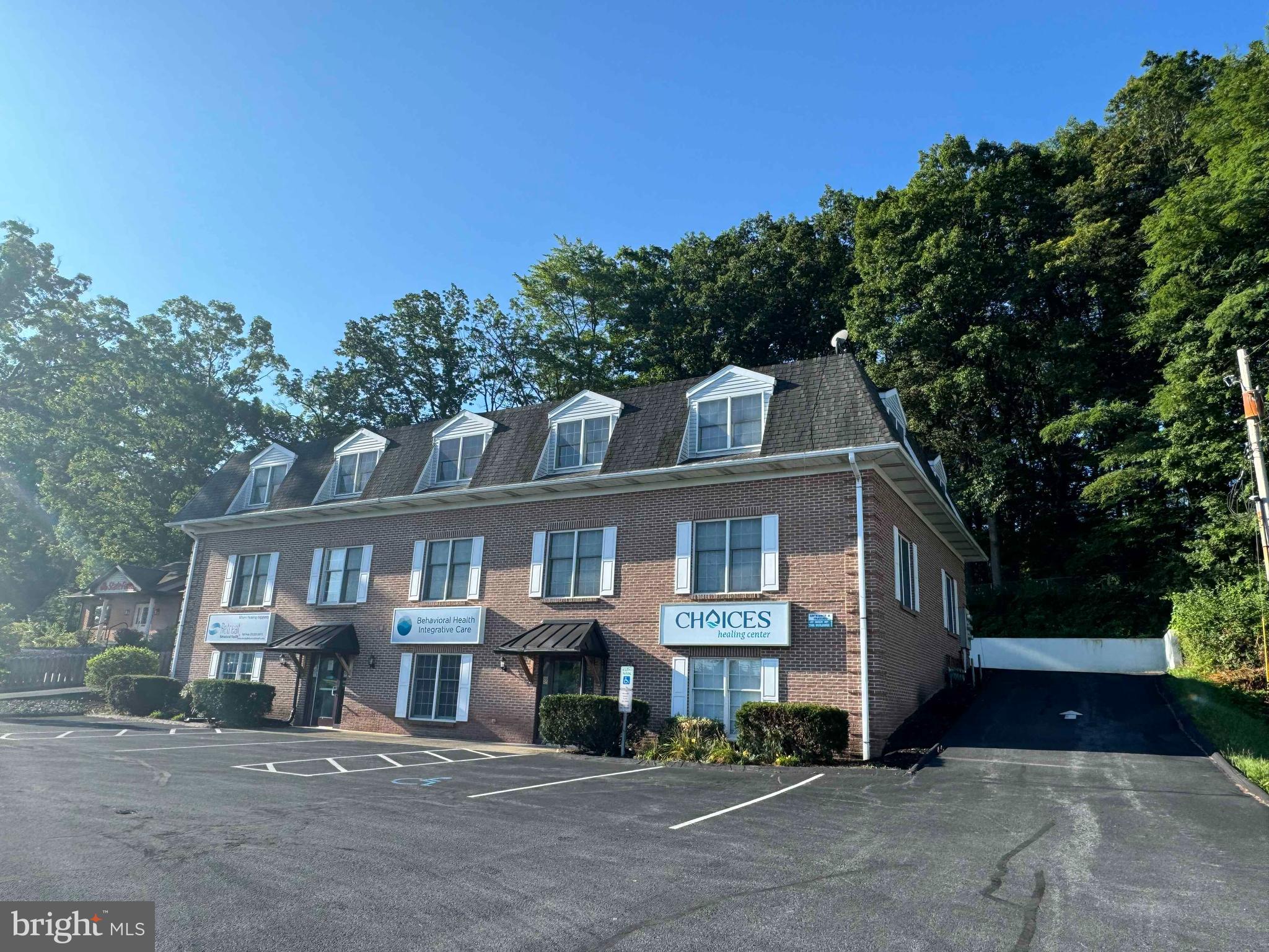 2214 N ATHERTON STREET