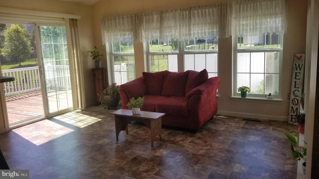 151 FARMINGTON LANE