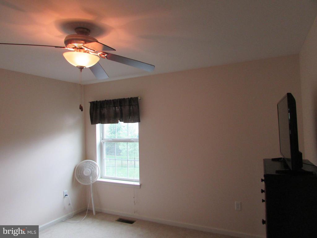 151 FARMINGTON LANE