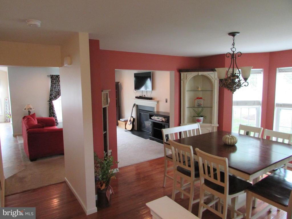 151 FARMINGTON LANE